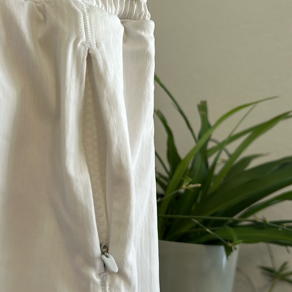 LULU LEMON white golf skirt - Picture 3 of 6